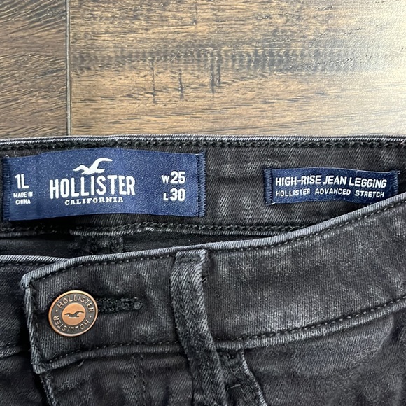 Hollister Black Jeans Womens sz 1L 25W 30 L - Picture 2 of 4